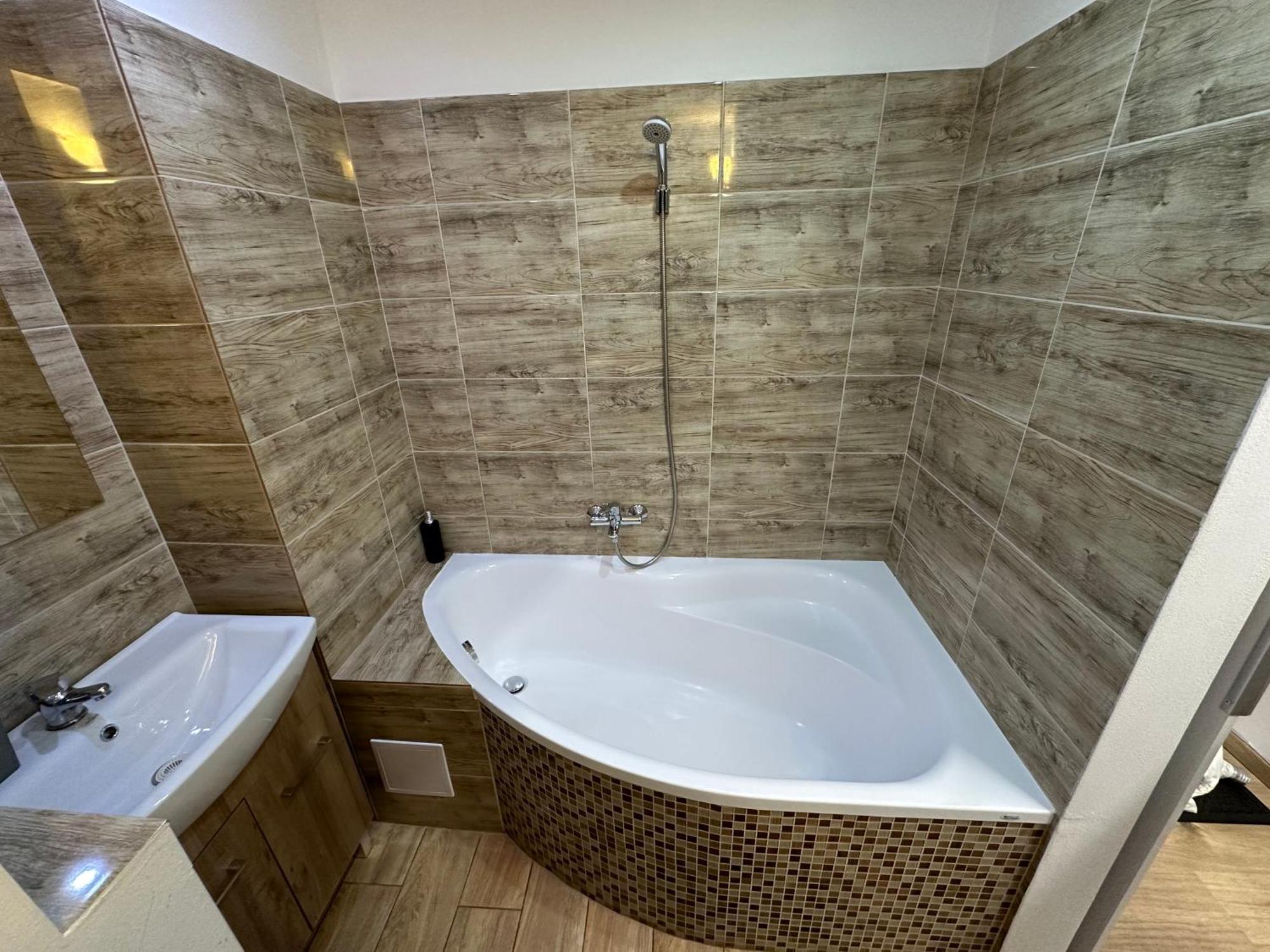 Apartman Bb-Centrum1 Банска бистрица Екстериор снимка